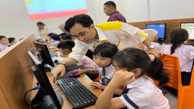 Mendikdasmen: Banyak Sekolah Kini Tawarkan Koding & AI Sebagai Mapel Pilihan