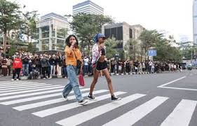 Tren Streetwear Indonesia 2025: Perpaduan Budaya Lokal dan Gaya Global